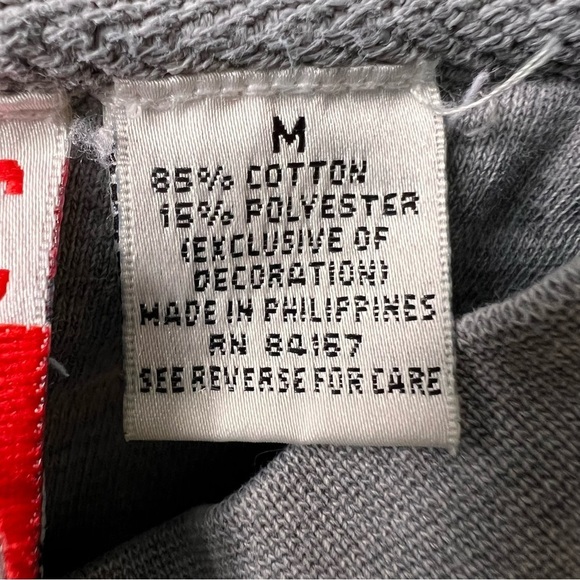 Vintage Disney Mickey Inc Winnie Pooh Embroidered 3D Sweatshirt Boxy Fit - Picture 4 of 11